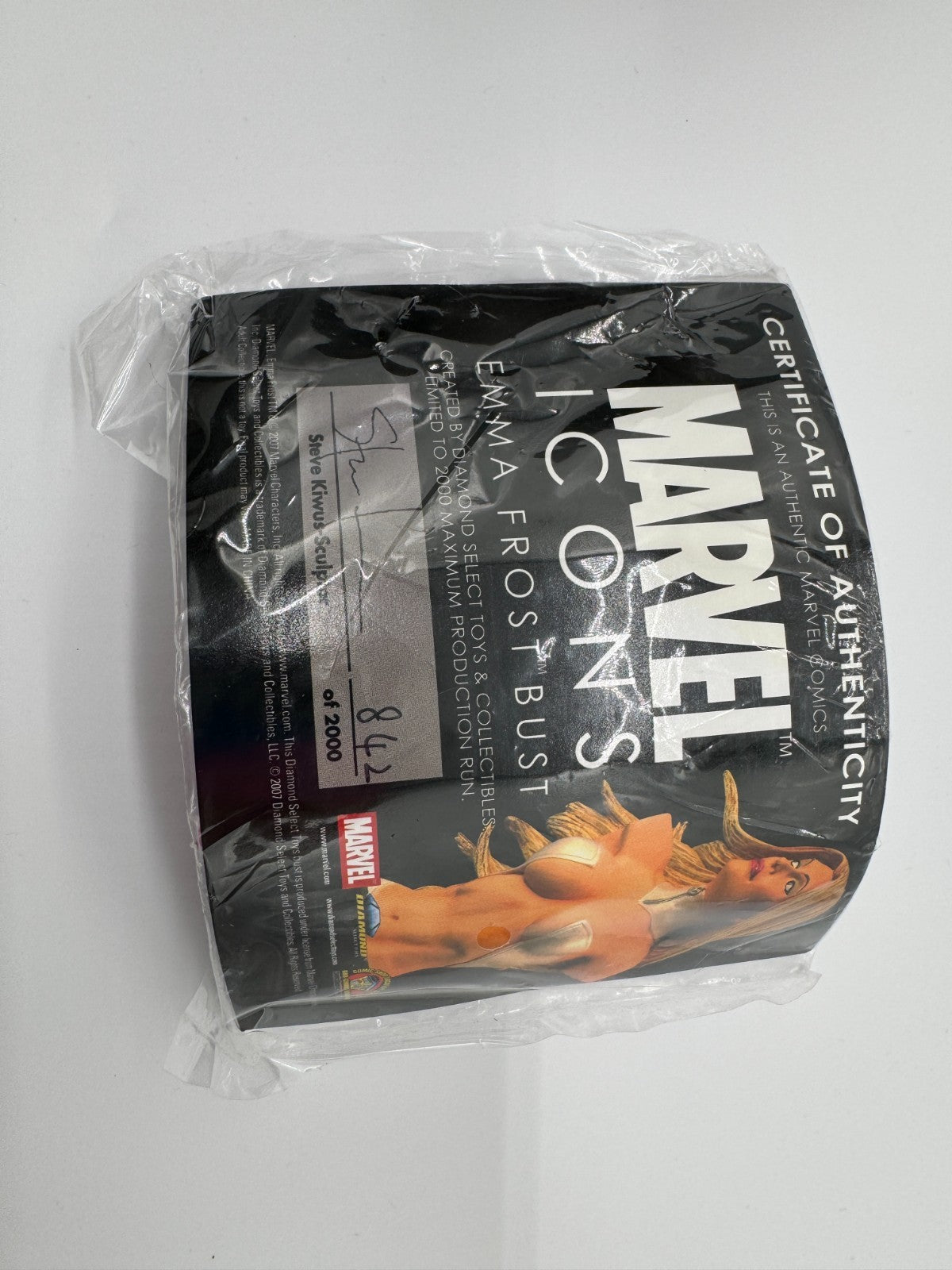 MARVEL ICONS DIAMOND EMMA FROST BUST DIAMOND SELECT LIMITED 2000 PIECES OPEN-BOX